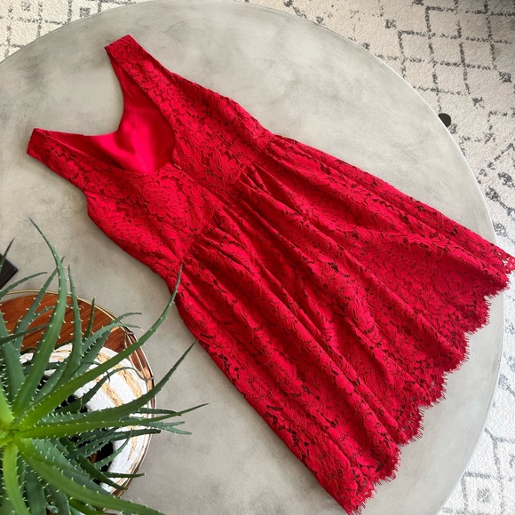 LOFT OUTLET | Scalloped Edge Dress - Picture 2 of 4